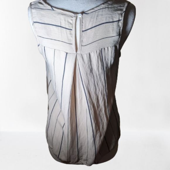 Hem & Thread Top. M - Picture 3 of 5